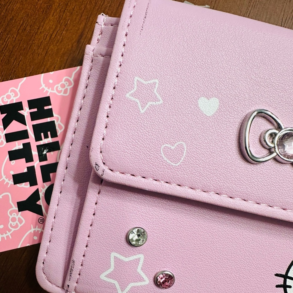 Sanrio Hello Kitty Pink Mini Wallet - Picture 7 of 8